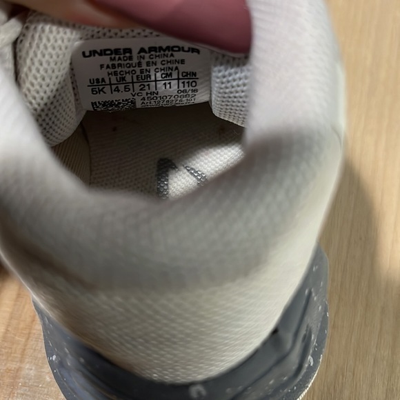 Steven Curry under‎ armor toddler sneakers size 5 - Picture 8 of 8